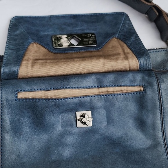 BCBGMAXAZRIA Shoulder Bag Women Blue Leather Buckle Strap Gunmetal Hardware - Picture 9 of 13